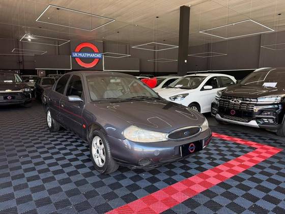 FORD MONDEO 1.8 CLX 16V GASOLINA 4P MANUAL