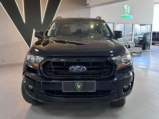 FORD-RANGER-2.2 BLACK 4X2 CD 16V DIESEL 4P AUTOMÁTICO FORD-RANGER-2022