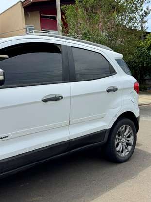 FORD-ECOSPORT-2014