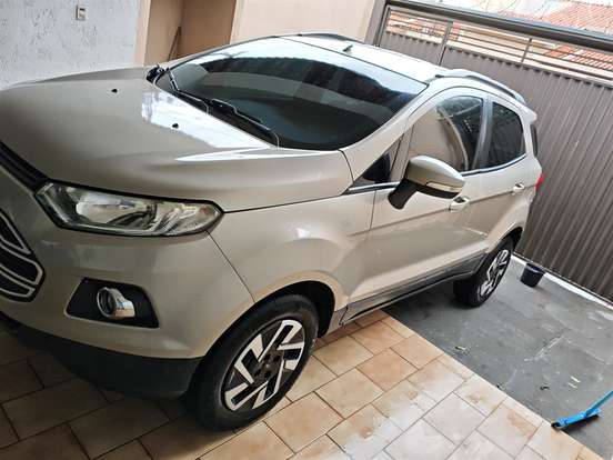 FORD-ECOSPORT-2014