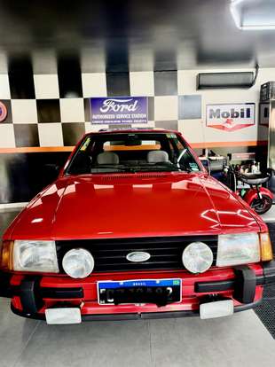 FORD-ESCORT-1986