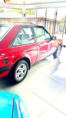 FORD-ESCORT-1986