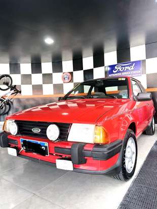 FORD-ESCORT-1986