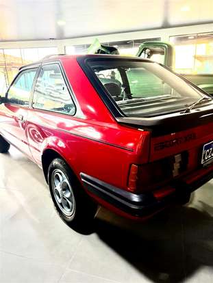FORD-ESCORT-1986