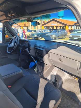 FORD-F-1000-1994