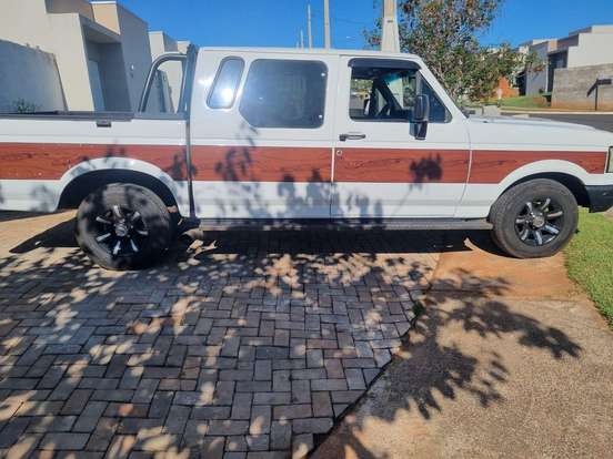 FORD-F-1000-1994