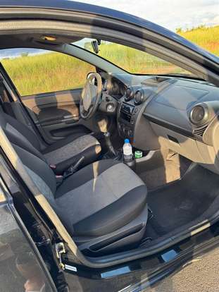 FORD-FIESTA-2011