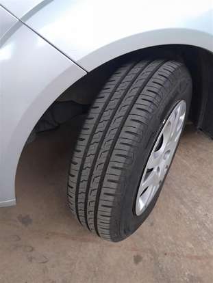 FORD-FIESTA-2010