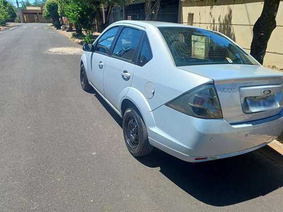 FORD-FIESTA-2013