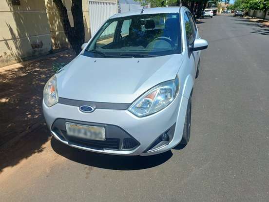 FORD-FIESTA-2013