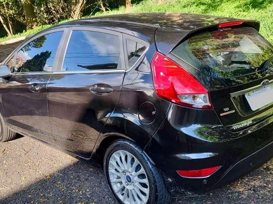FORD-FIESTA-1.6 TITANIUM HATCH 16V FLEX 4P POWERSHIFT FORD-FIESTA-2014
