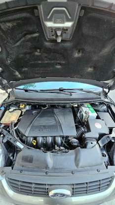 FORD-FOCUS-2010