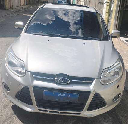 FORD-FOCUS-2014