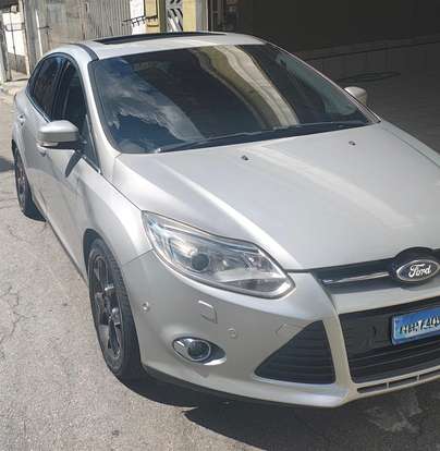 FORD-FOCUS-2014