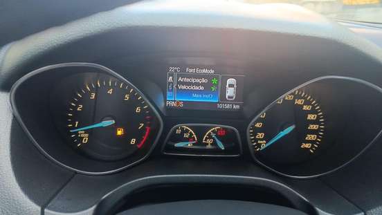 FORD-FOCUS-2014