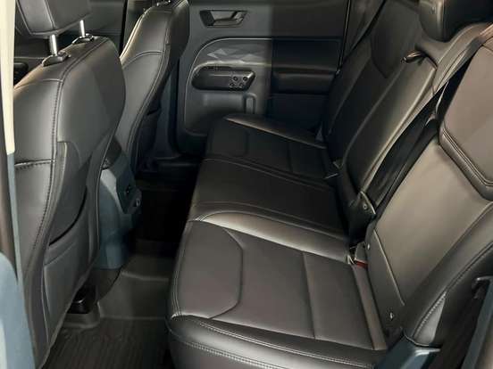 FORD-MAVERICK-2.5 HYBRID LARIAT e-CVT FORD-MAVERICK-2025