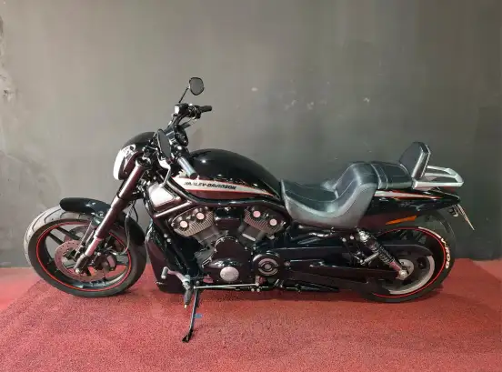 HARLEY-DAVIDSON-NIGHT ROD SPECIAL-2013