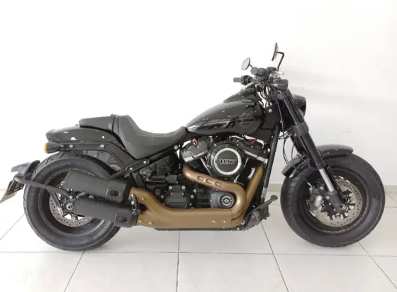 HARLEY-DAVIDSON SOFTAIL FAT BOB 107 