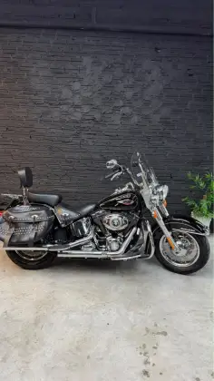 HARLEY-DAVIDSON SOFTAIL HERITAGE CLASSIC 