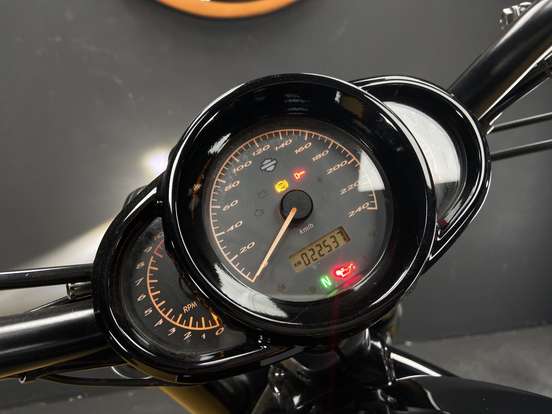 HARLEY-DAVIDSON-NIGHT ROD SPECIAL-2013