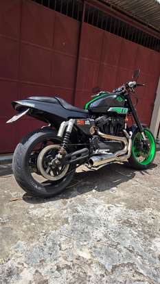 HARLEY-DAVIDSON-SPORTSTER XR 1200X-2013