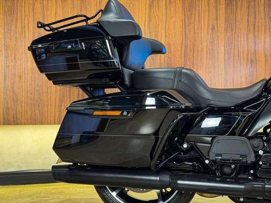 HARLEY-DAVIDSON-STREET GLIDE ULTRA-2025