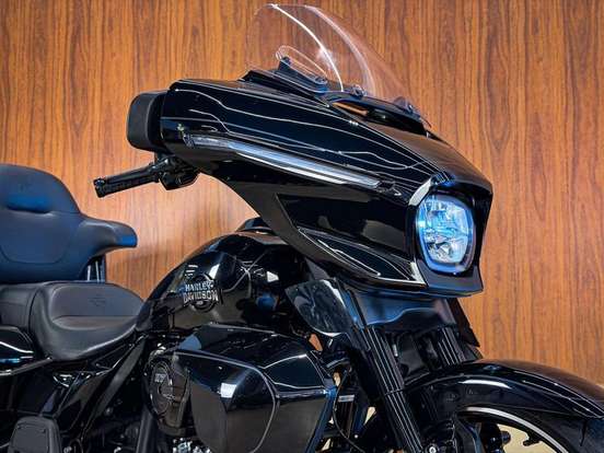 HARLEY-DAVIDSON-STREET GLIDE ULTRA-2025