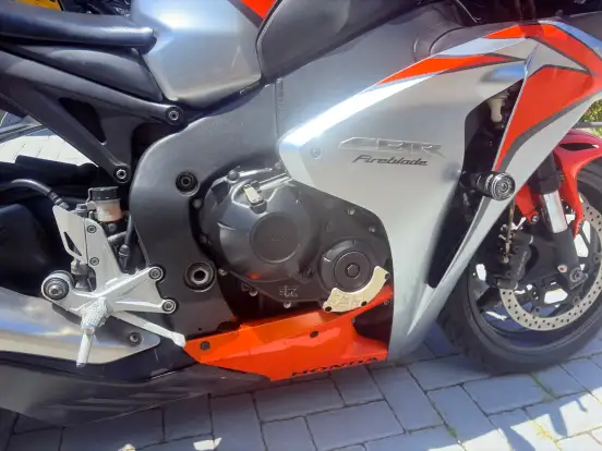 HONDA-CBR 1000RR FIREBLADE-2010