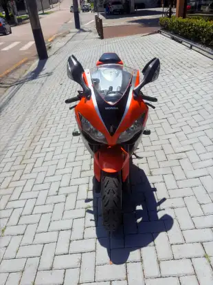 HONDA-CBR 1000RR FIREBLADE-2010