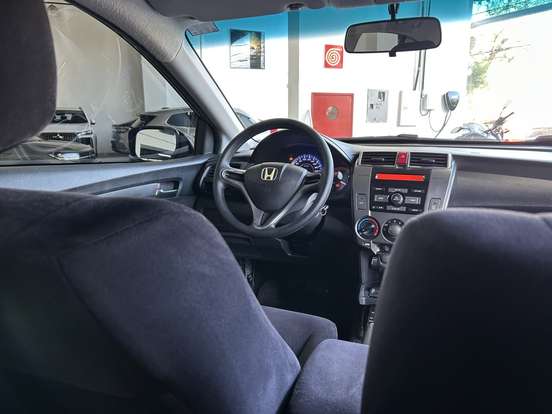 HONDA-CITY-1.5 LX 16V FLEX 4P AUTOMÁTICO HONDA-CITY-2013