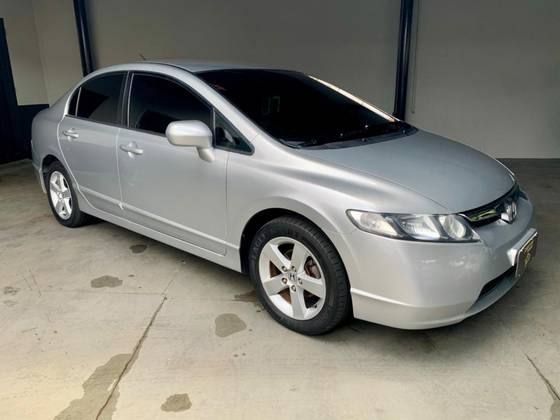 HONDA CIVIC 1.8 LXS 16V FLEX 4P MANUAL