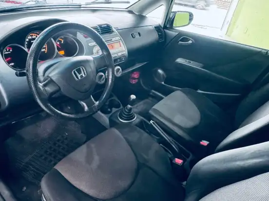 HONDA-FIT-2008