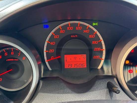 HONDA-FIT-2013