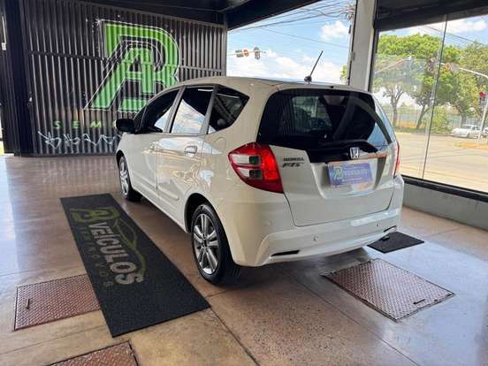 HONDA-FIT-1.4 DX 16V FLEX 4P MANUAL HONDA-FIT-2013