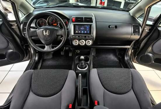 HONDA-FIT-2006