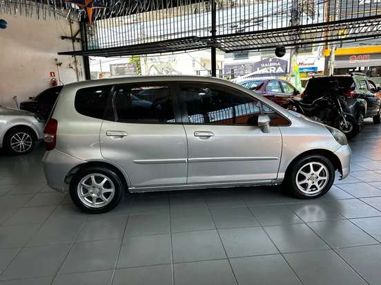 HONDA-FIT-2005