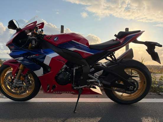HONDA-CBR 1000RR-R FIREBLADE SP HONDA-CBR 1000RR-R FIREBLADE SP-2022
