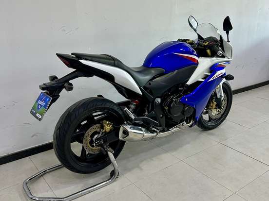 HONDA-CBR 600F-2012