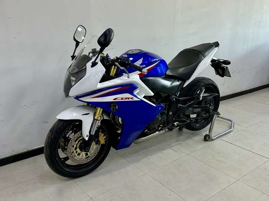 HONDA-CBR 600F-2012