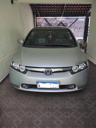 HONDA CIVIC 1.8 LXS 16V FLEX 4P AUTOMÁTICO