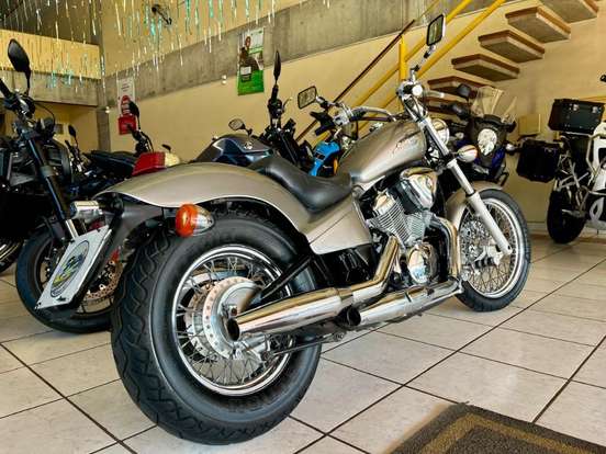 HONDA-SHADOW 600C VT-2000