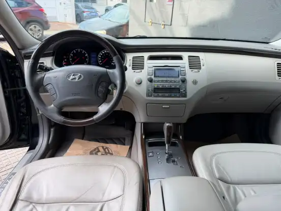 HYUNDAI-AZERA-3.3 MPFI GLS SEDAN V6 24V GASOLINA 4P AUTOMÁTICO HYUNDAI-AZERA-2010