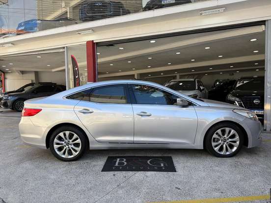 HYUNDAI-AZERA-3.0 MPFI GLS V6 24V GASOLINA 4P AUTOMÁTICO HYUNDAI-AZERA-2013