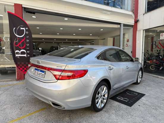 HYUNDAI-AZERA-3.0 MPFI GLS V6 24V GASOLINA 4P AUTOMÁTICO HYUNDAI-AZERA-2013