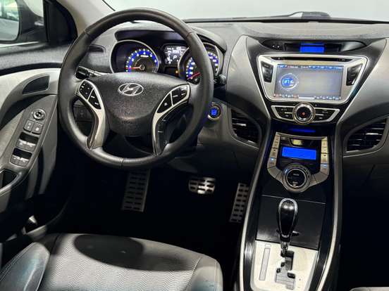 HYUNDAI-ELANTRA-2011