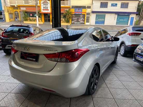 HYUNDAI-ELANTRA-2012
