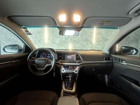 HYUNDAI-ELANTRA-2.0 16V FLEX 4P AUTOMÁTICO HYUNDAI-ELANTRA-2017