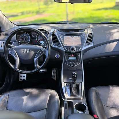 HYUNDAI-ELANTRA-2013