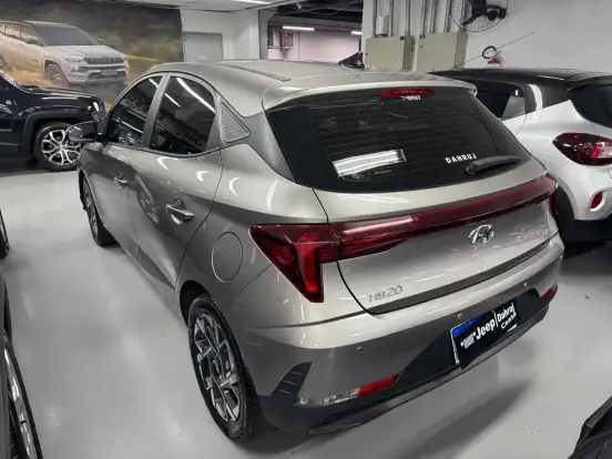 HYUNDAI-HB20-2023