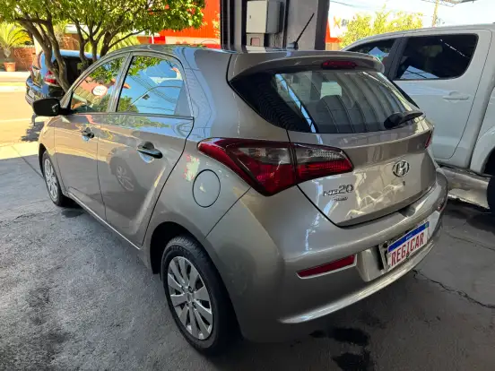 HYUNDAI-HB20-2018